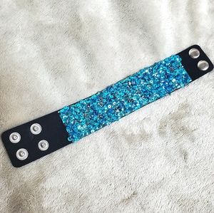 ⚜️(3/$10) NWOT Turquoise Sequin Snap Bracelet